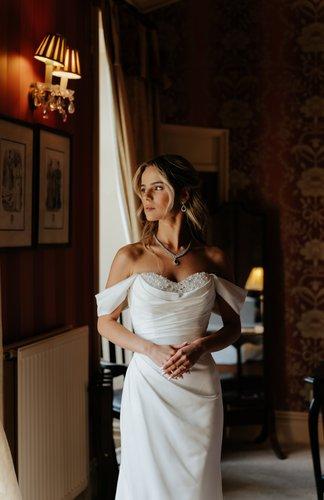 mobile - carousel-hero-element image-2