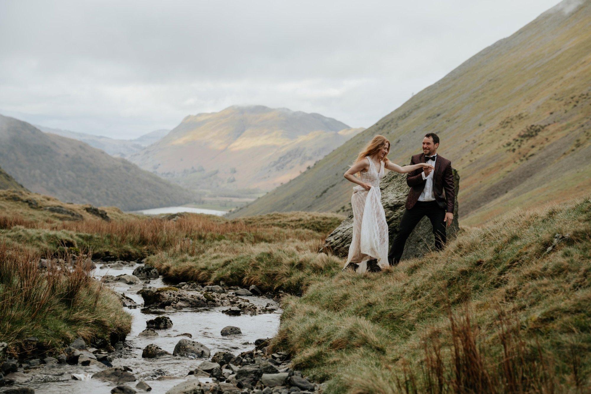 carousel-hero-element image-0